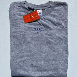 Vintage Y2K Nike T shirt